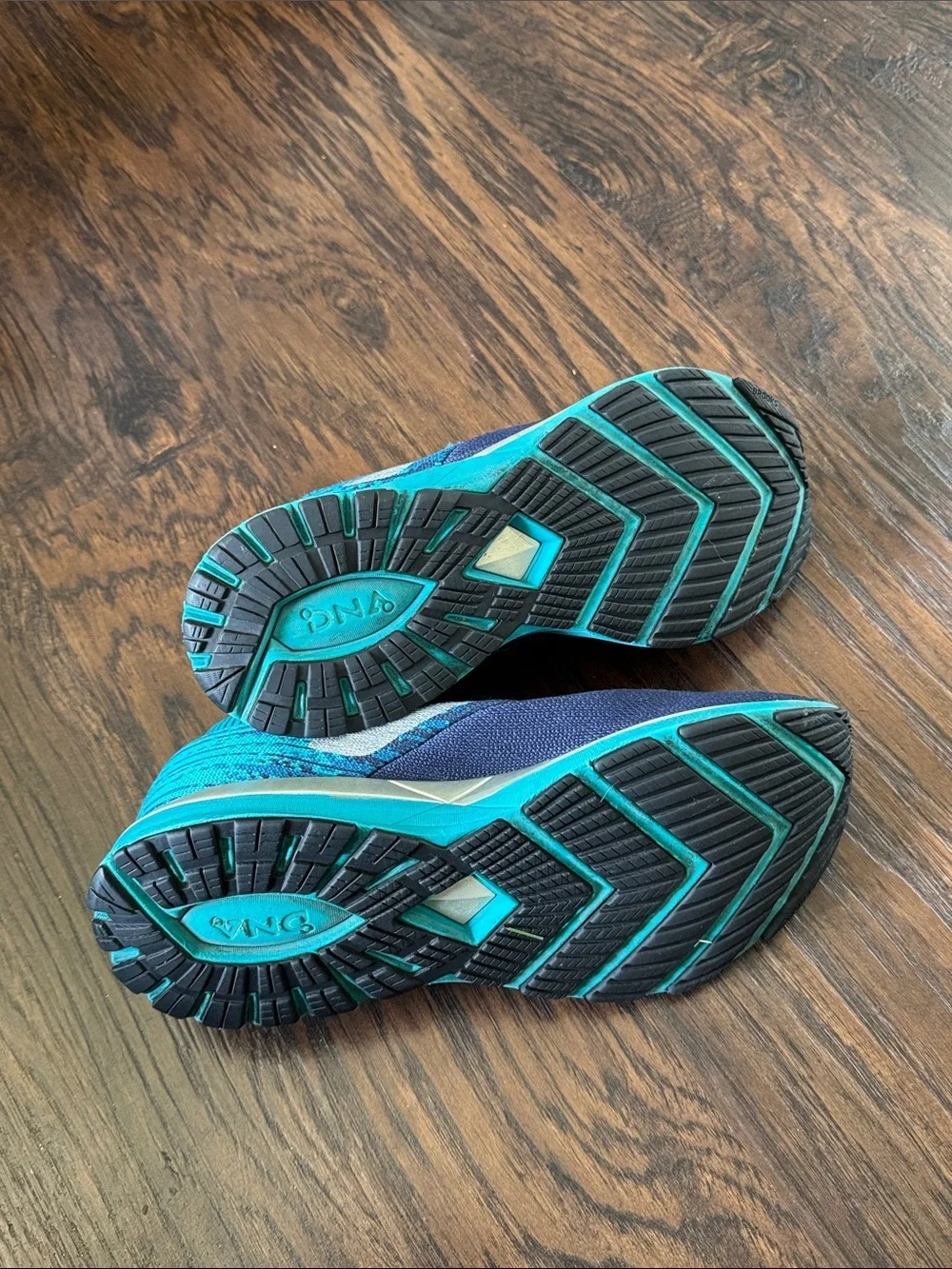 Brooks breathable knit